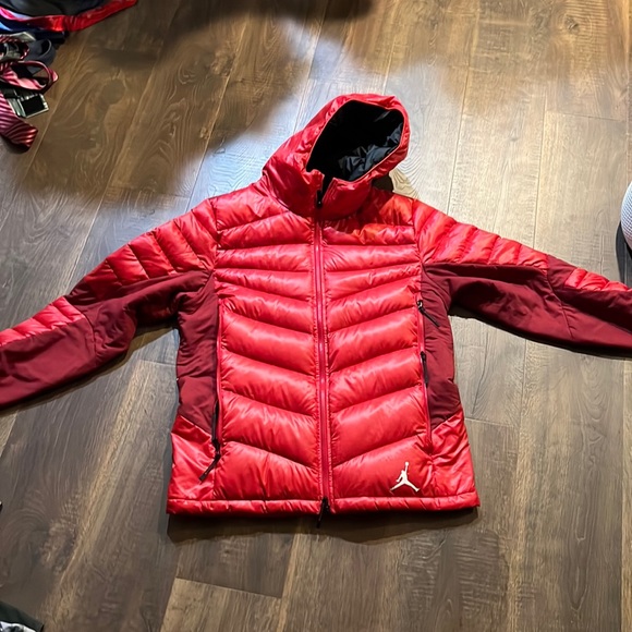 Red Jordan Hooded Puffer Jacket - Picture 1 of 2